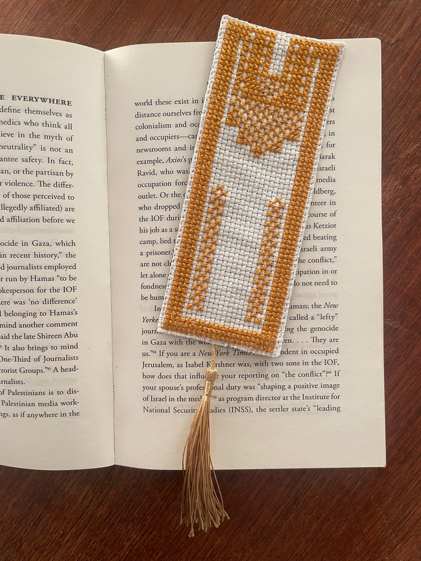 Tatreez Bookmark - Thobe - Mustard yellow